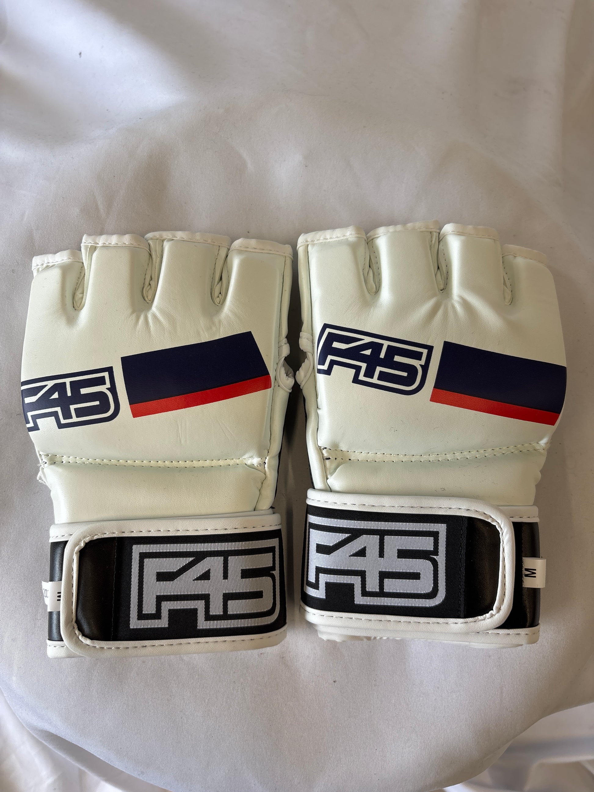 F45 Boxing Gloves (M)